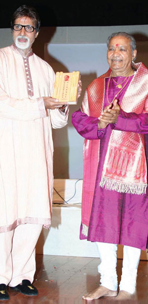 Hariprasad Chaurasia with Amitabh Bachchan