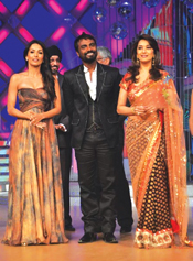 111523-madhuri-dixit-remo-dsouza-and-malaika-arora-khan-at-jhala