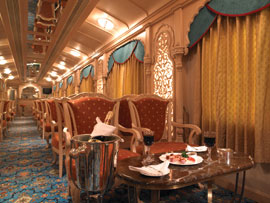 A sophisticated tour Palace on wheels