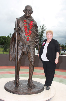 Gandhiji's Statue and The Mayor of the Town of Davie