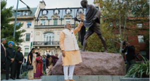 PM Modi visits Gandhi Memorial in Washington DC