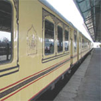 Travel to India: Palace on Wheels