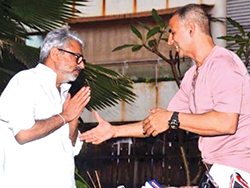 Sanjay Leela Bhansali thanks Akshay Kumar for postponing PadMan