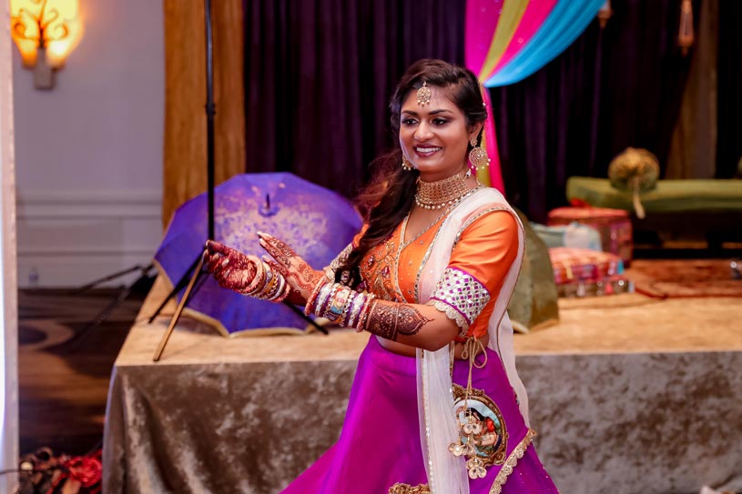 Graceful Dance by Indian Bride at her Sangeet