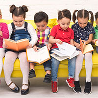 Children Group Reading Books Ftr Img