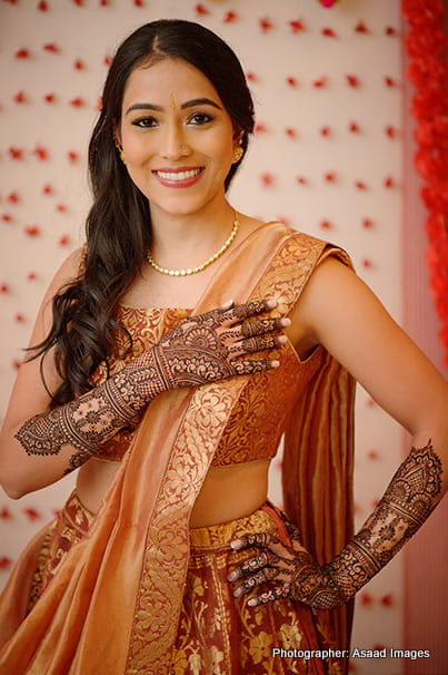 Mehndi Outfit of indian Bride