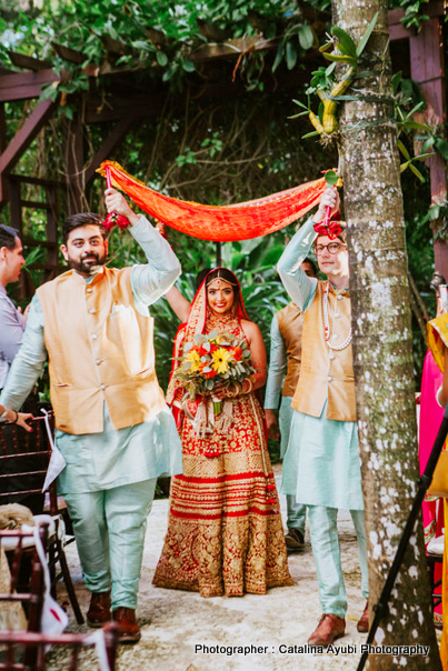 Great Enterance of Indian Bride for her Wedding