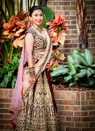 Enchanting bride posing for the photoshoot