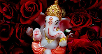 The World bows to Vighnaharta Shree Ganesh