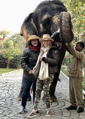 Picture with an Elephant