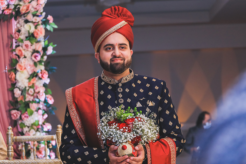 Amazingly capture of Indian groom