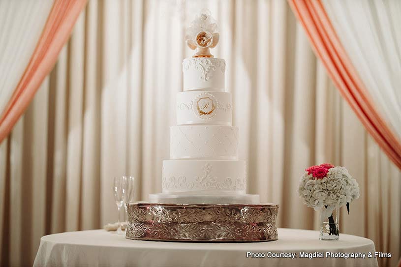 Beautiful wedding cake by Fancy Cakes by Lauren