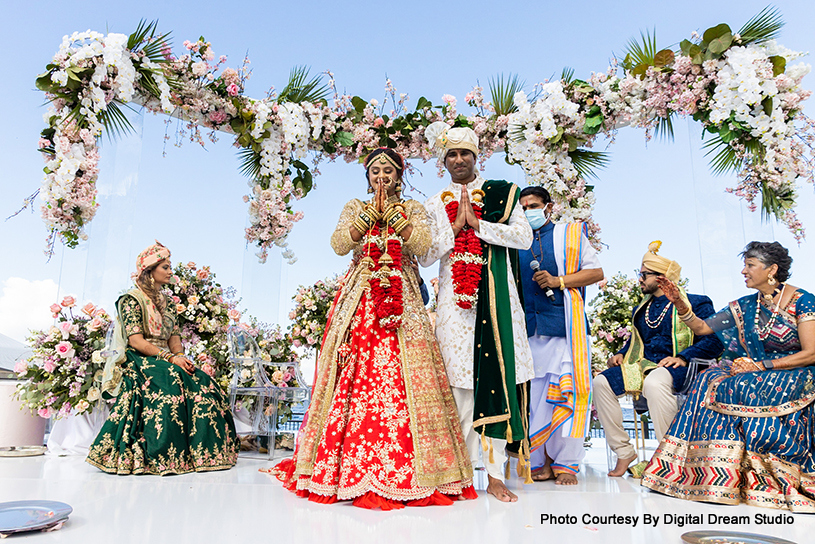 Garland ceremony wedding ritual