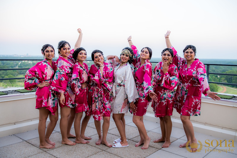 Bride posing With Bridesmaids