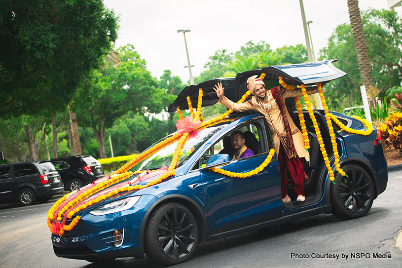 Groom entry in car