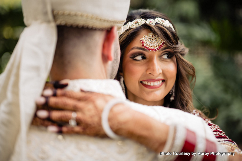 Gracefull look by Indian bride