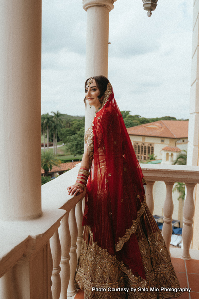 Gracefull look by Indian bride