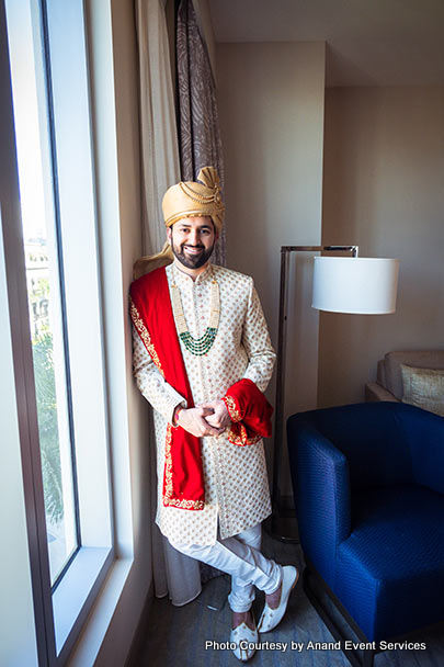 Indian Groom wear Turban like Maharaja
