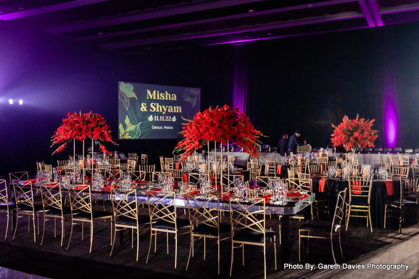 Red flower decoration for dinner table