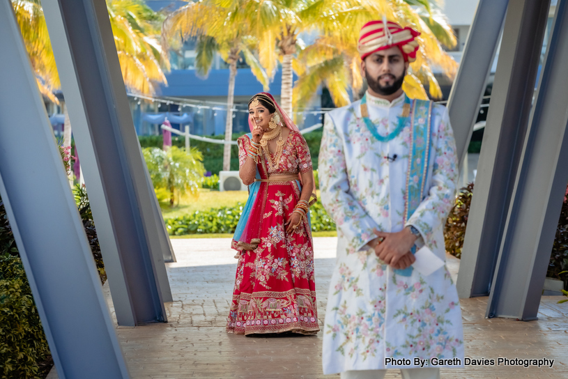 Indian bride going to give surprise to Indian Groom