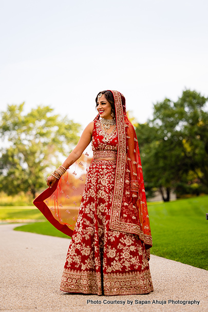 Red and white looks Maharani style 