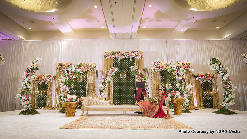 Indian bride and groom looks Maharaja and Maharani