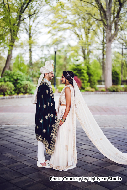 Indian bride mehndi by Anuja Wala