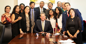 Indian-media-with-Governor-Kemp