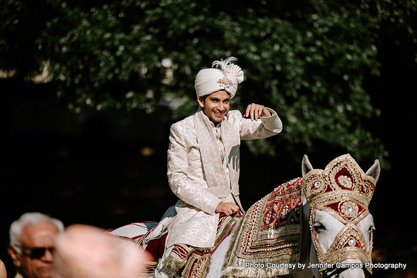 Varghodo- groom coms to bride's place for wedding on hourse