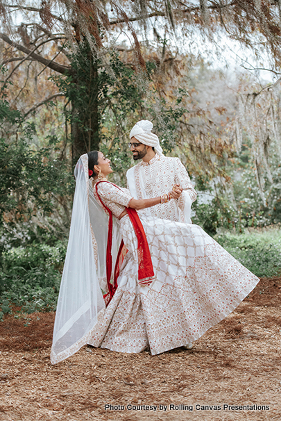 what a romantic posture for photoshoot