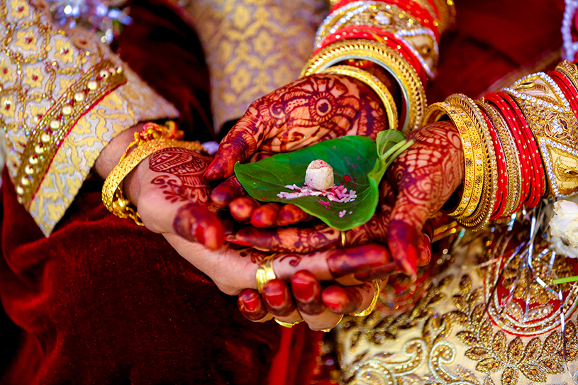 Hindu Bride and Groom Wedding Ritual