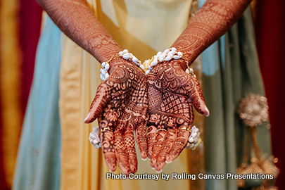 Indian Wedding Mehndi look beautiful