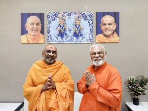 IMG_3893 Raj Shah with Pujya Chaitanyamurti Swami