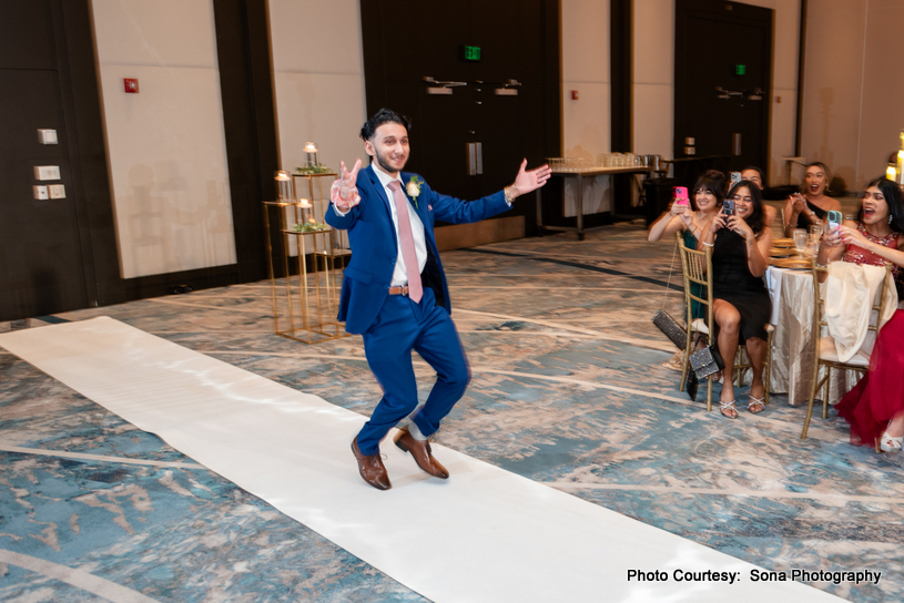 groomsmen daning