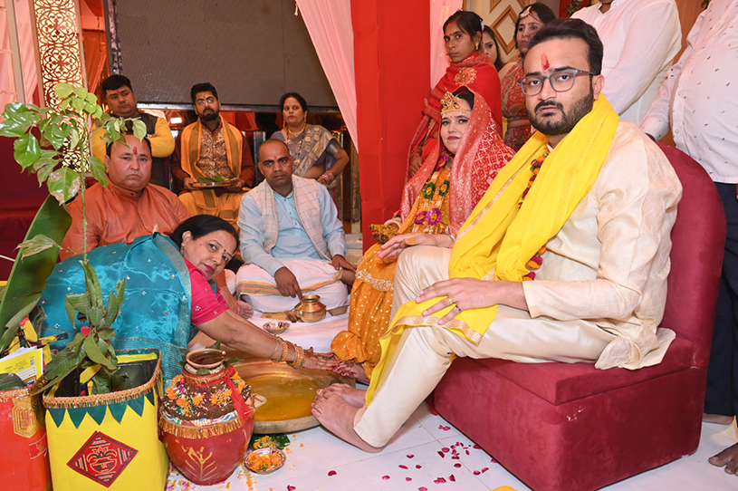 indian Wedding rituals with priests